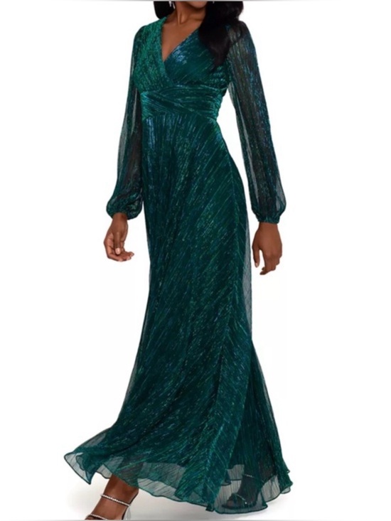 Betsy & Adam Dresses & Skirts - BETSY & ADAM Crinkle-Texture Sheer Long Sleeve Evening Gown in Jade Size 6. NWT.